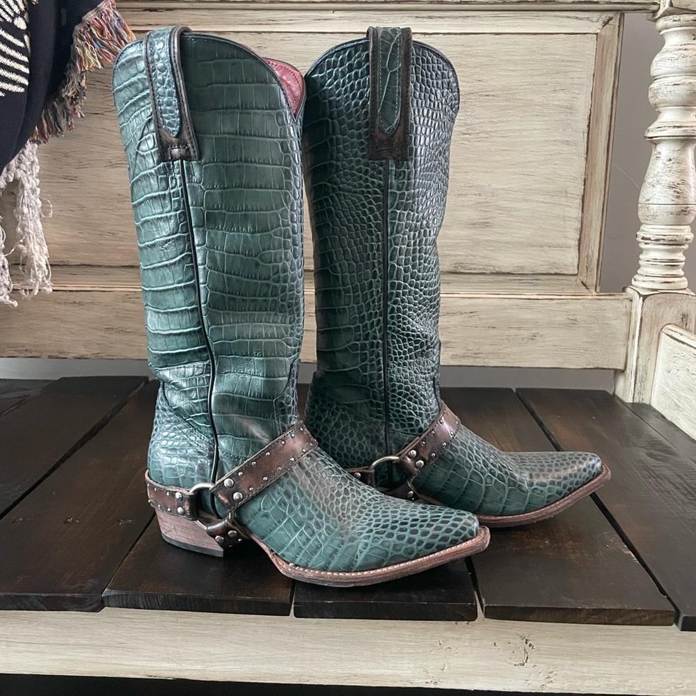 Lusitano Turquoise Croco | Freebird Stores
